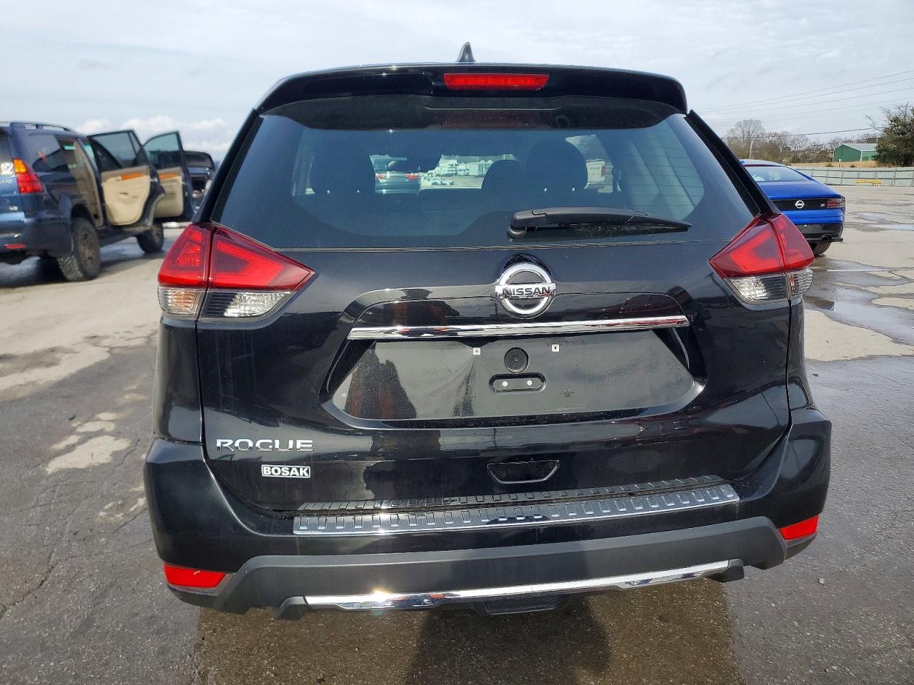 Nissan Rogue S