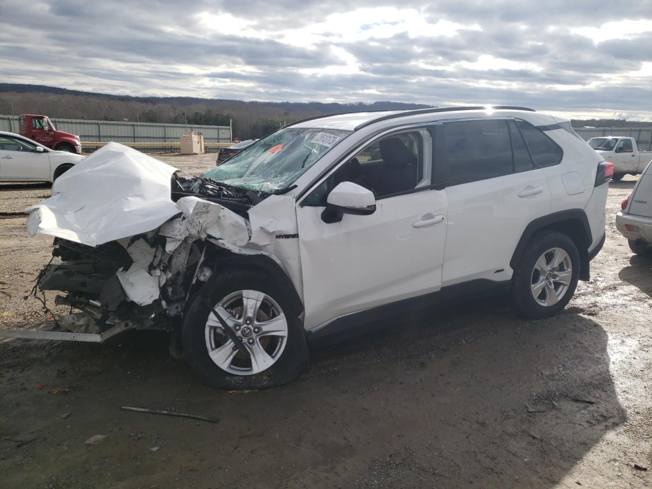 Salvage Toyota RAV4 Image
