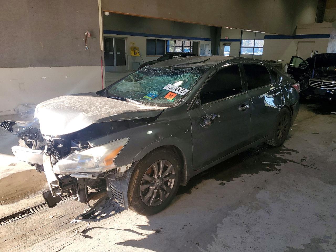 Salvage Nissan Altima Image