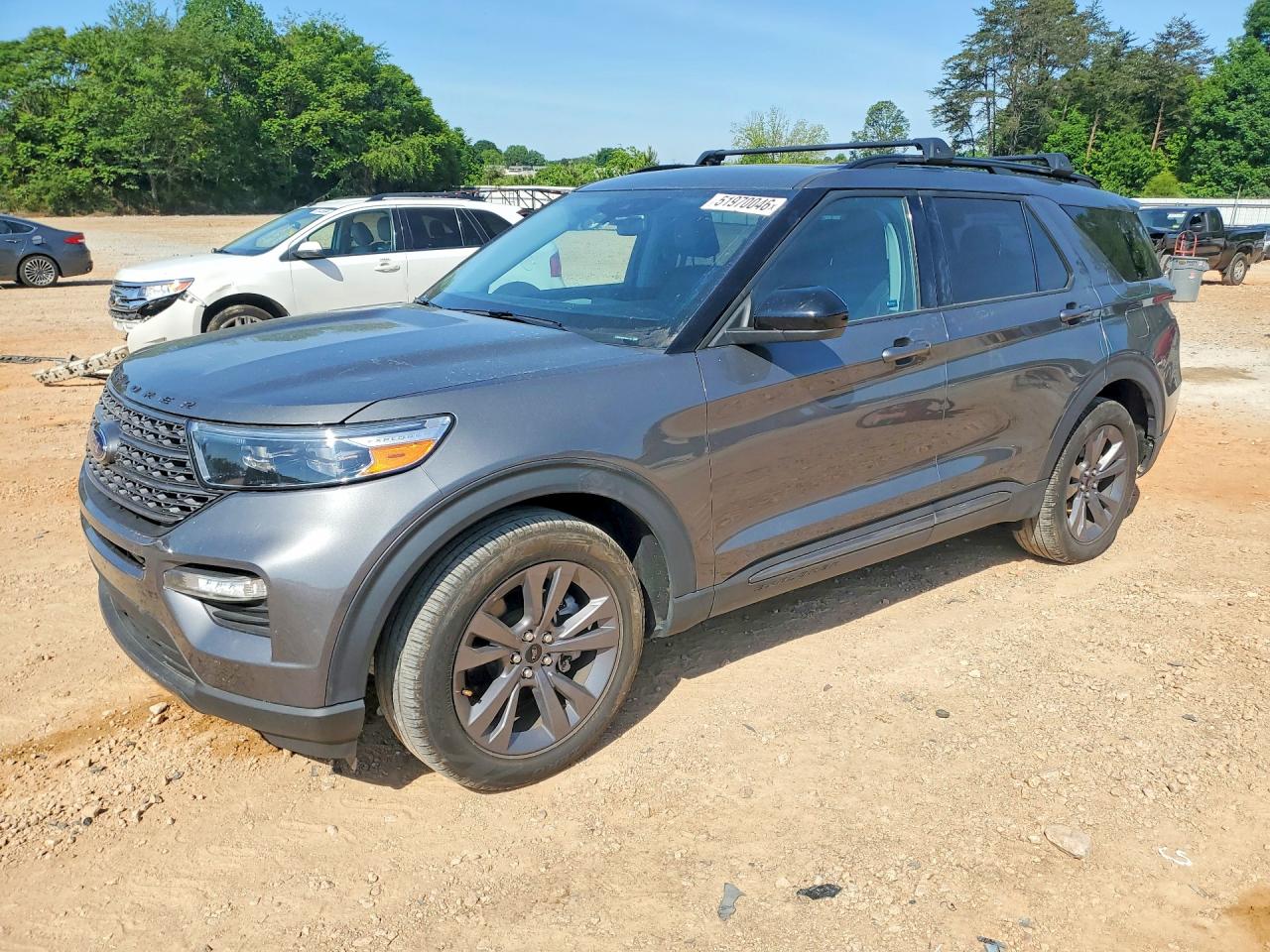 Salvage Ford Explorer Image