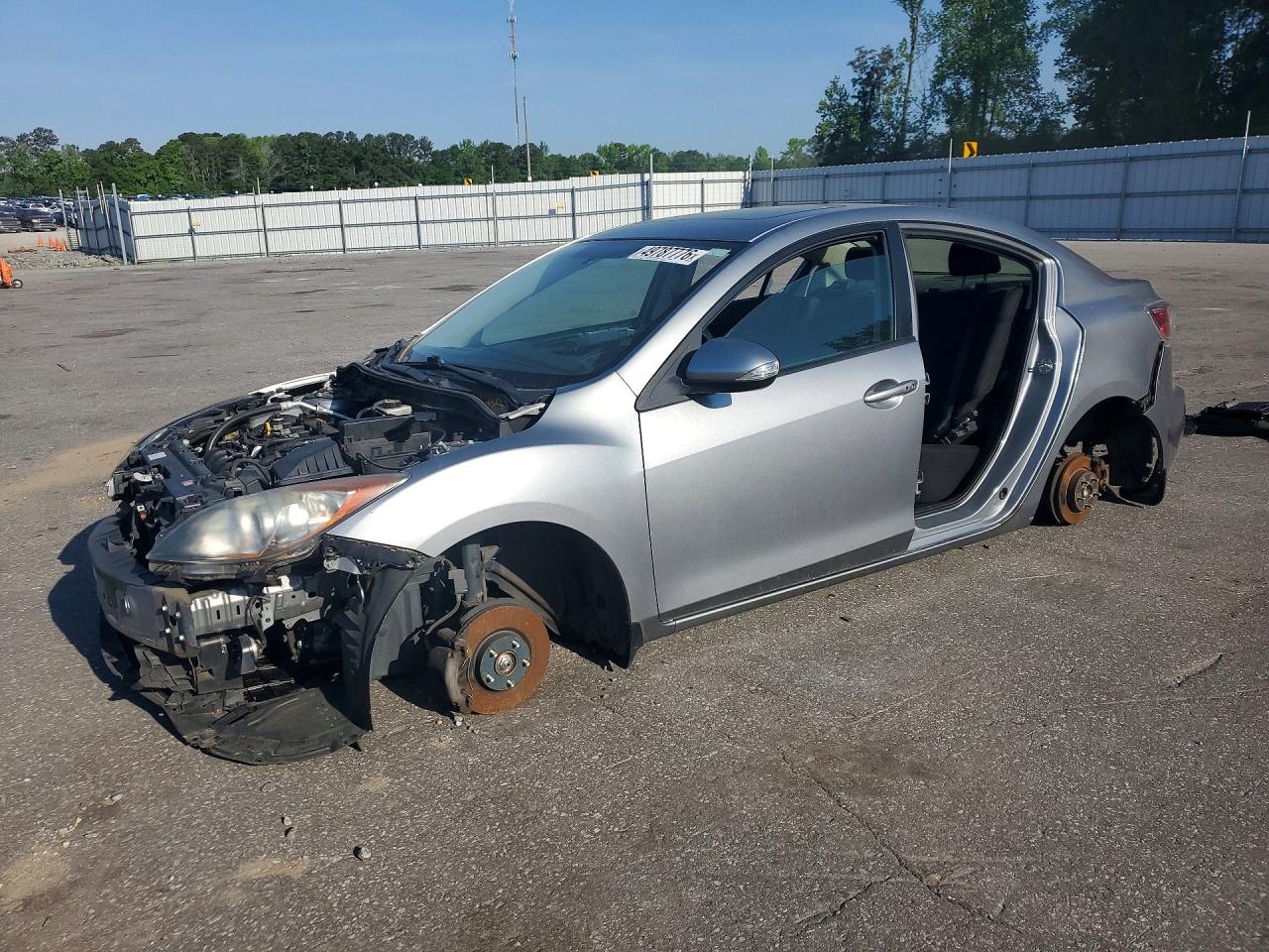 Salvage Mazda Mazda3 Image