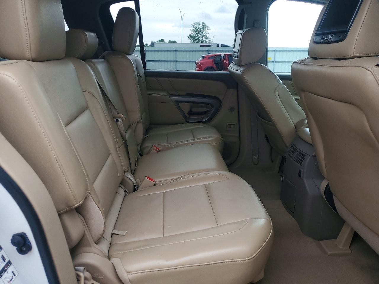 Nissan Armada Platinum