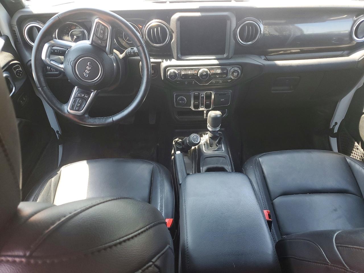 Jeep Wrangler Sahara