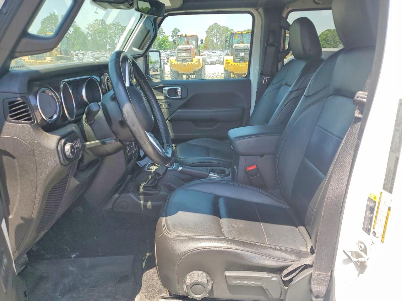 Jeep Wrangler Sahara