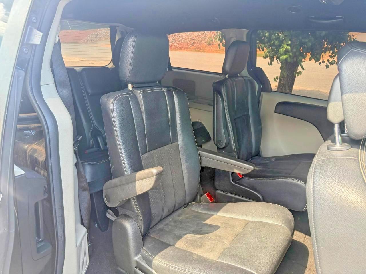 Dodge Caravan Sxt