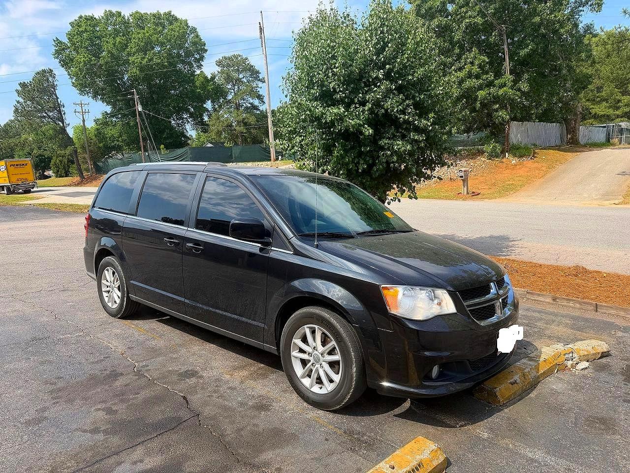 Salvage Dodge Caravan Image