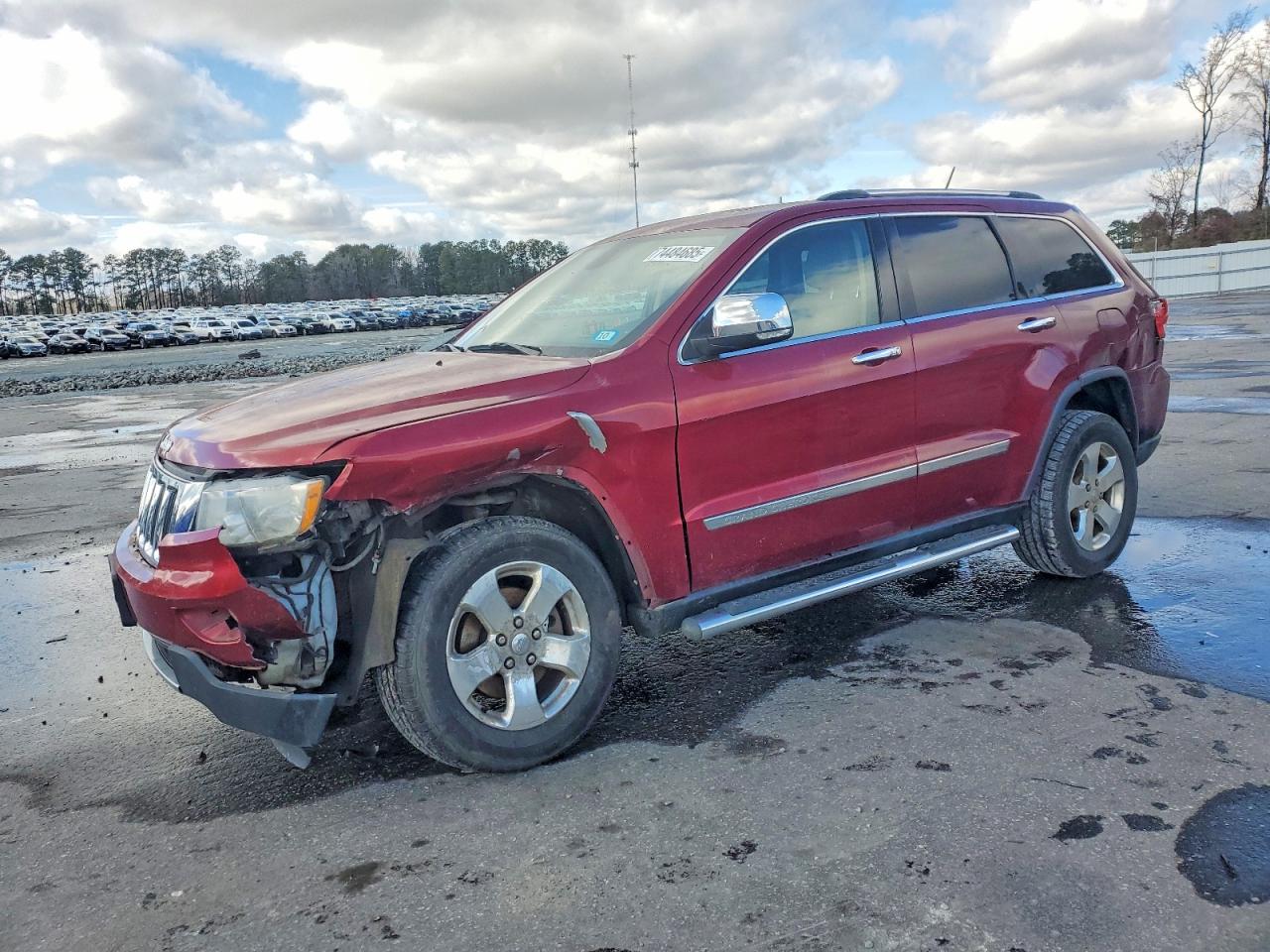 Salvage Jeep Grand Cherokee Image