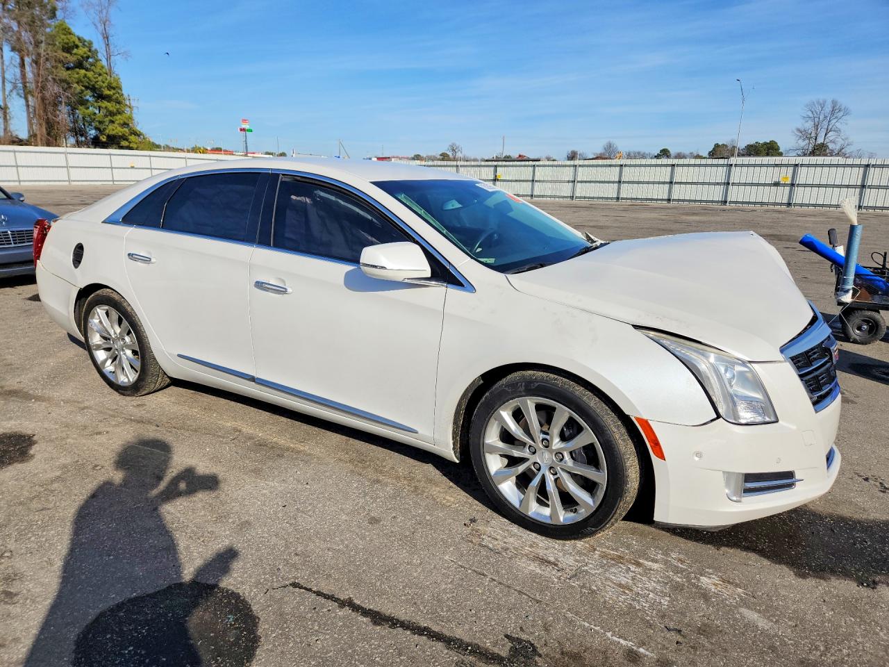 Cadillac XTS Luxury Collection