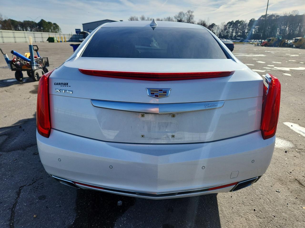 Cadillac XTS Luxury Collection