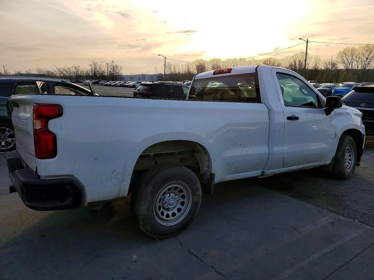 Chevrolet Silverado C1500