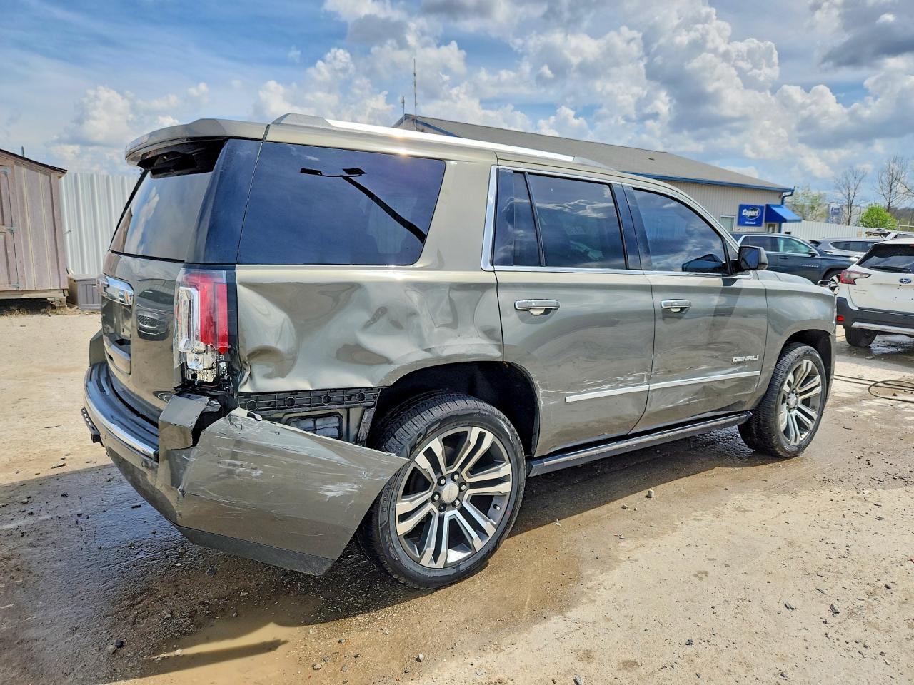 GMC Yukon Denali