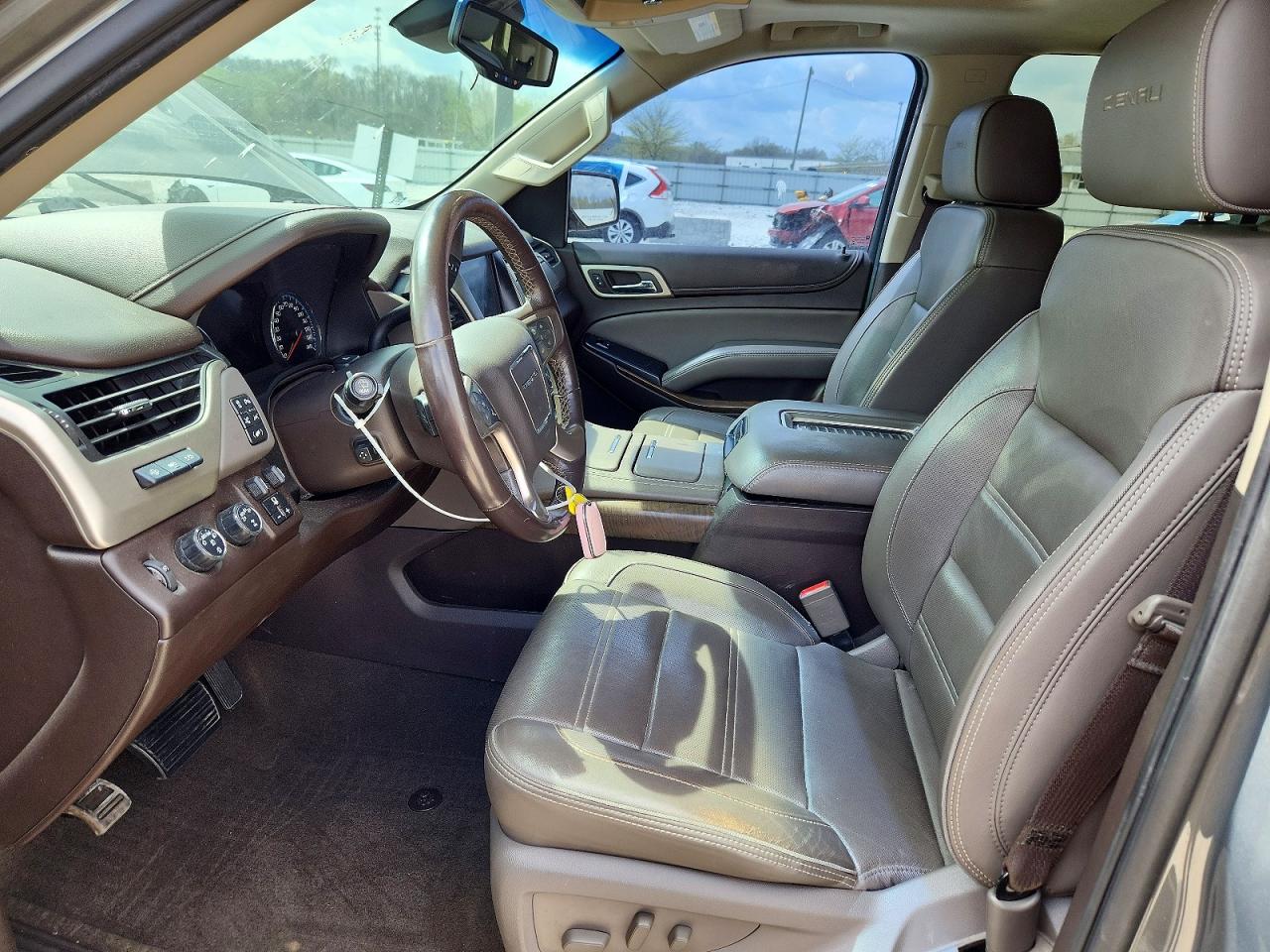 GMC Yukon Denali