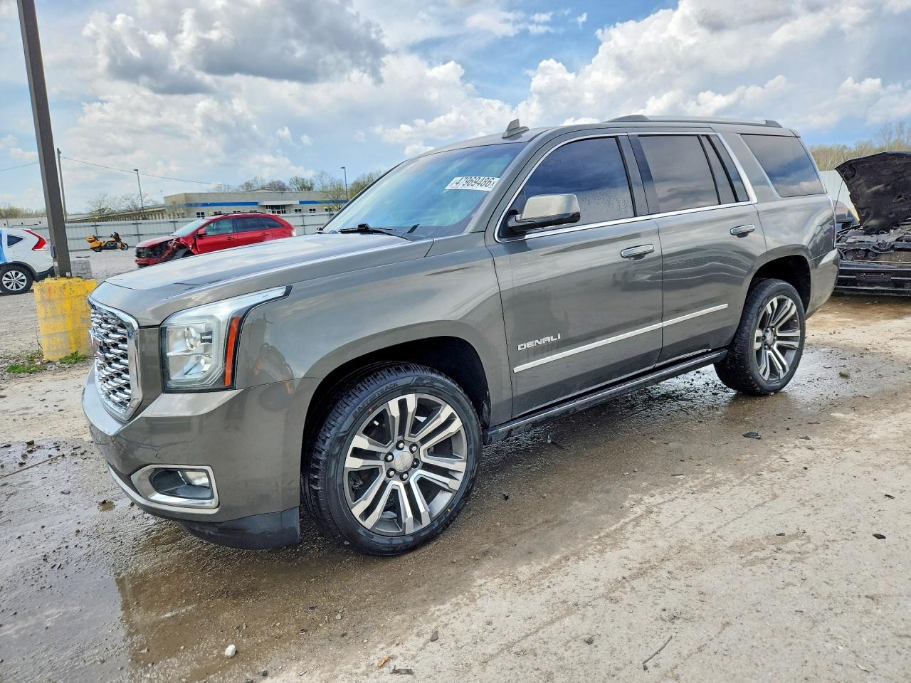 Salvage GMC Yukon Image
