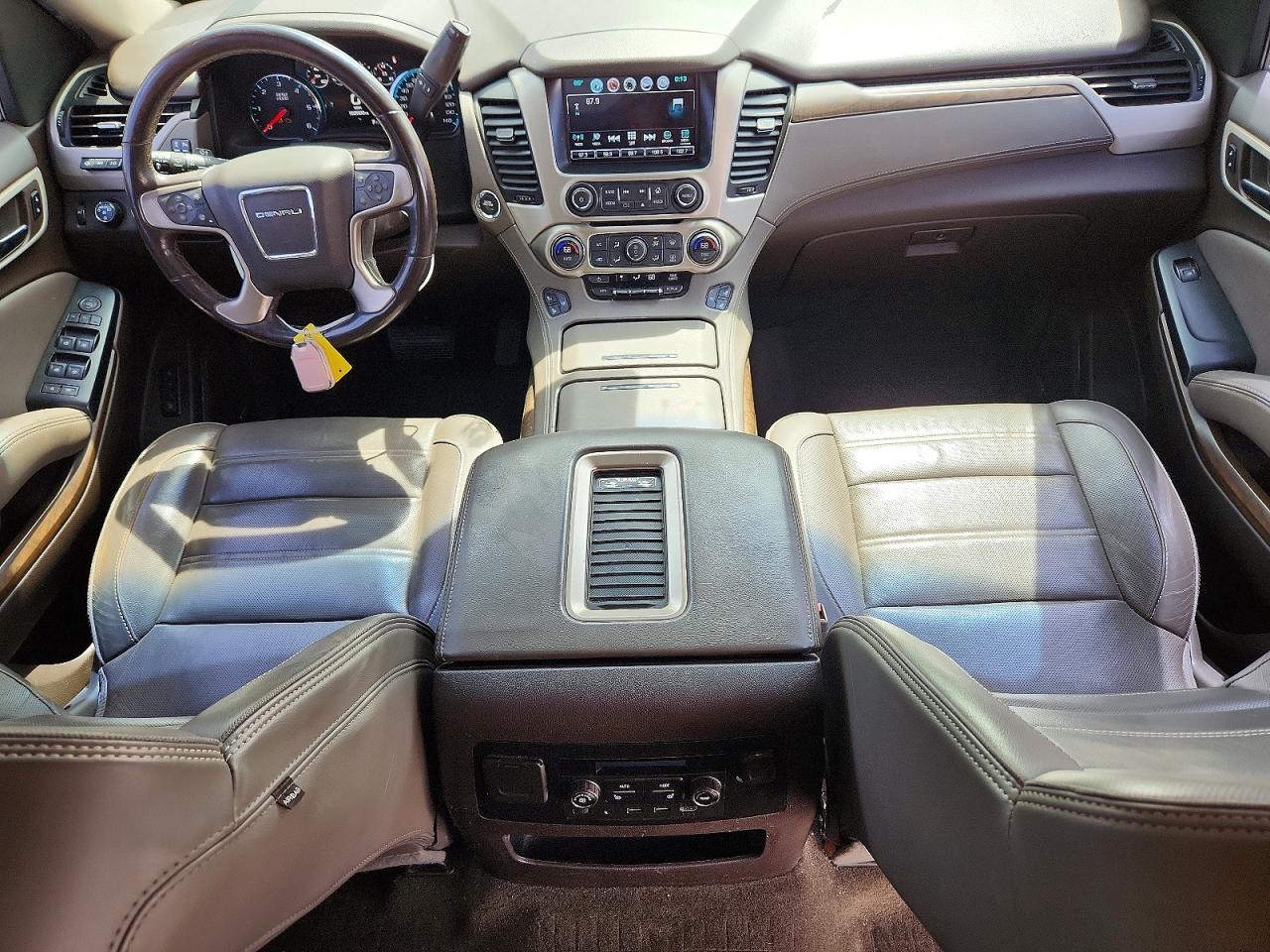 GMC Yukon Denali