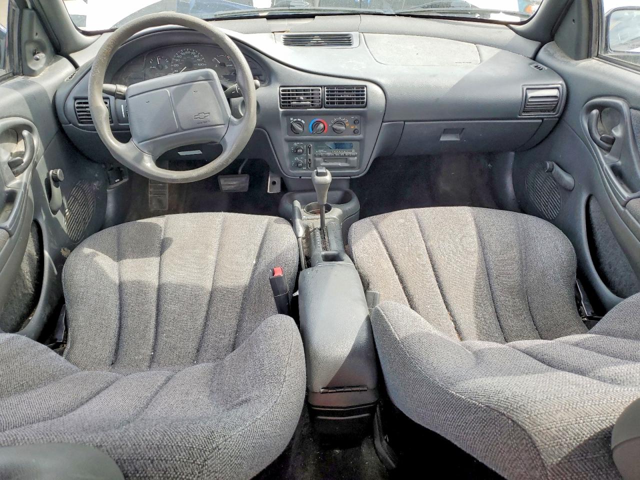 Chevrolet Cavalier 4