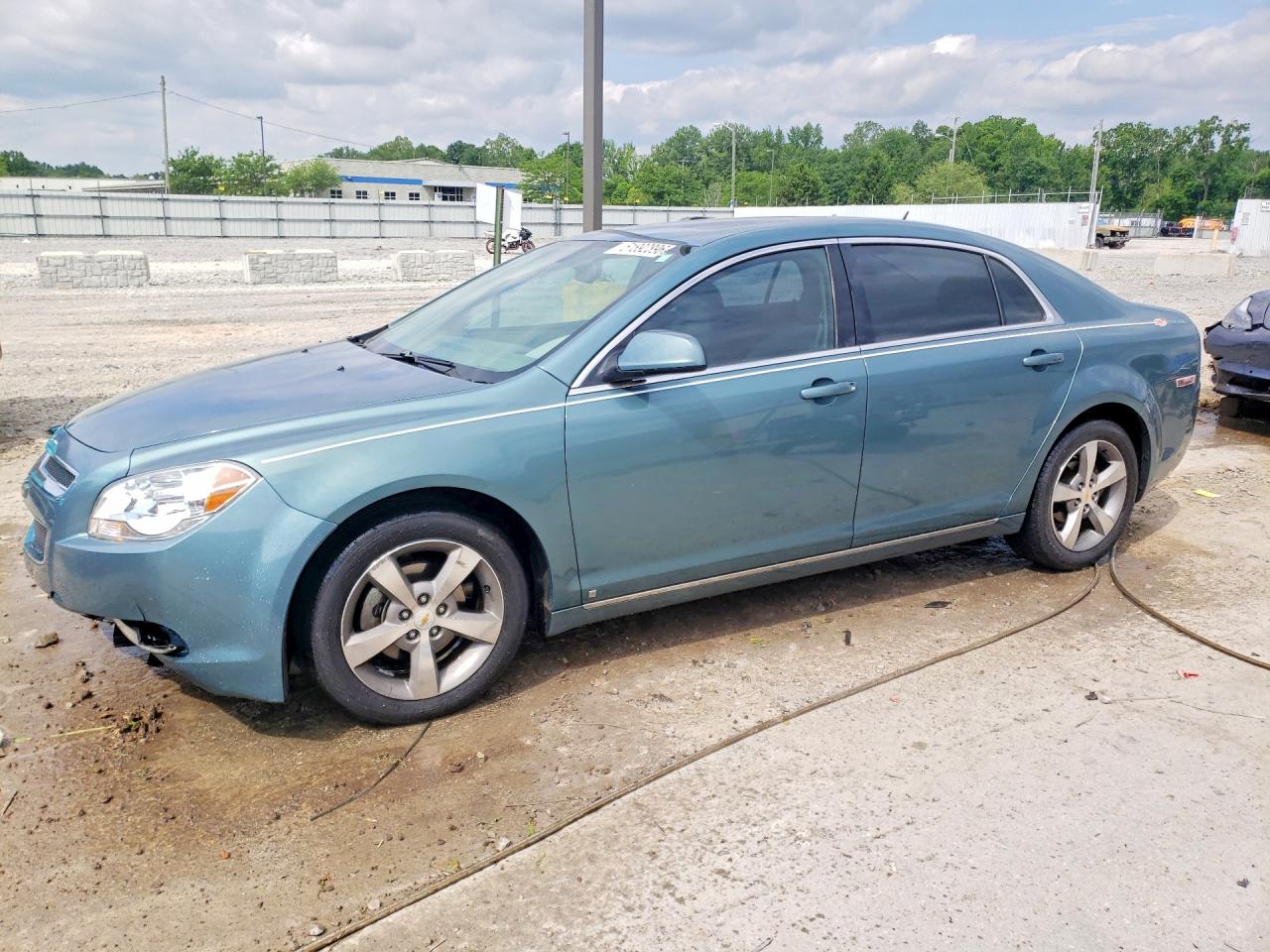 Salvage Chevrolet Malibu Image