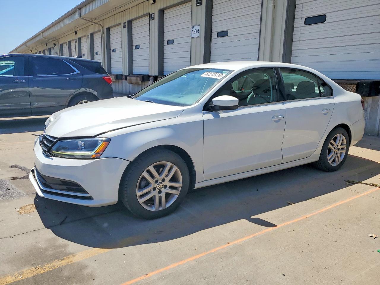 Salvage Volkswagen Jetta Image