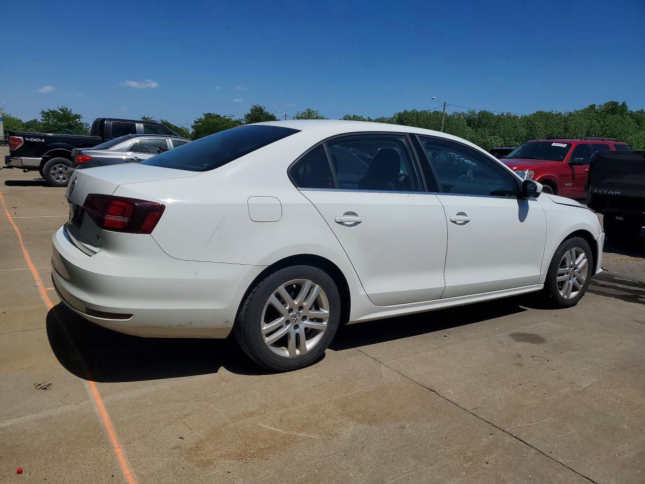 Volkswagen Jetta S