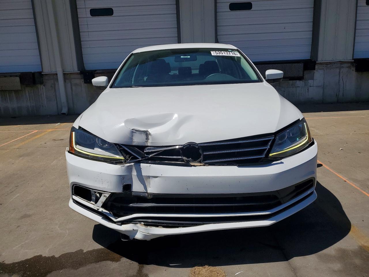 Volkswagen Jetta S