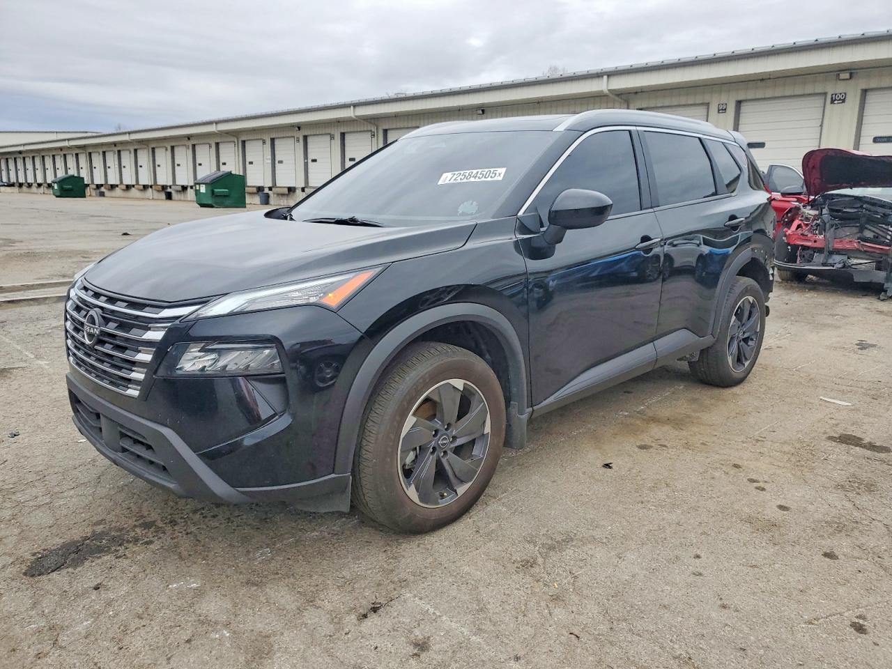 Salvage Nissan Rogue Image