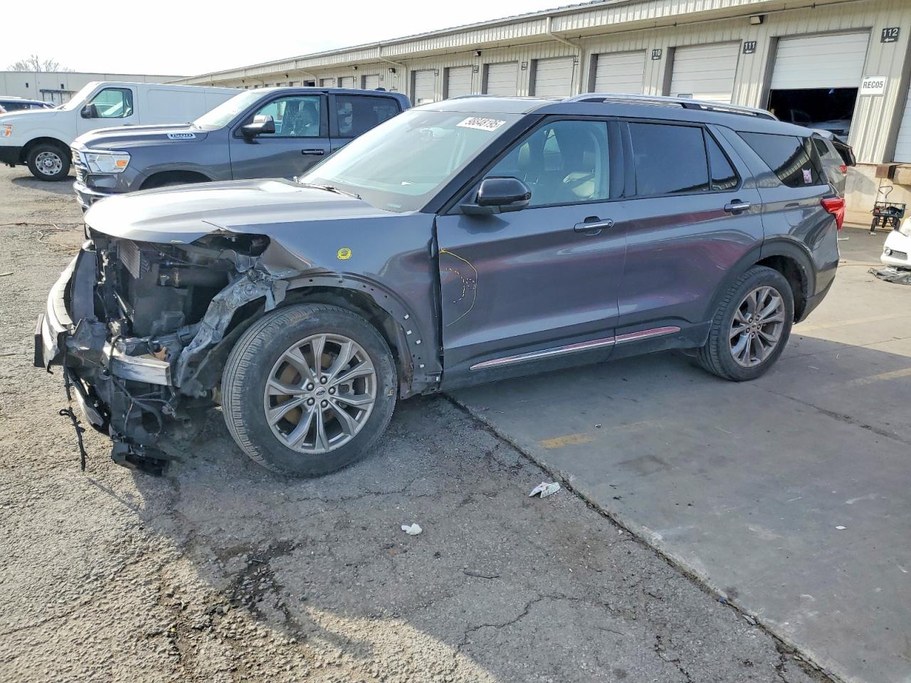 Salvage Ford Explorer Image