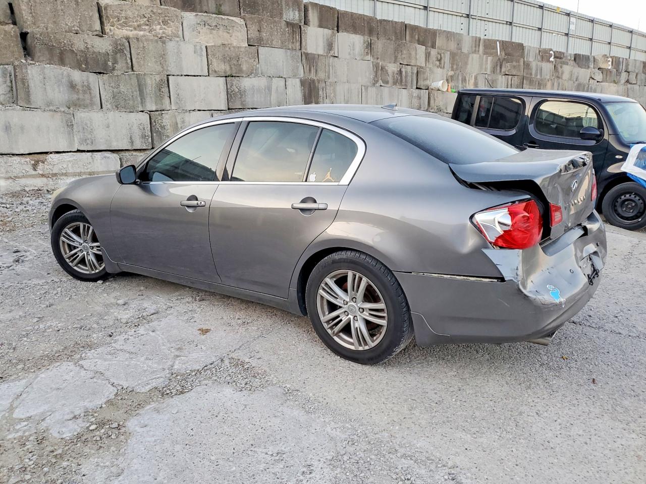 INFINITI G37