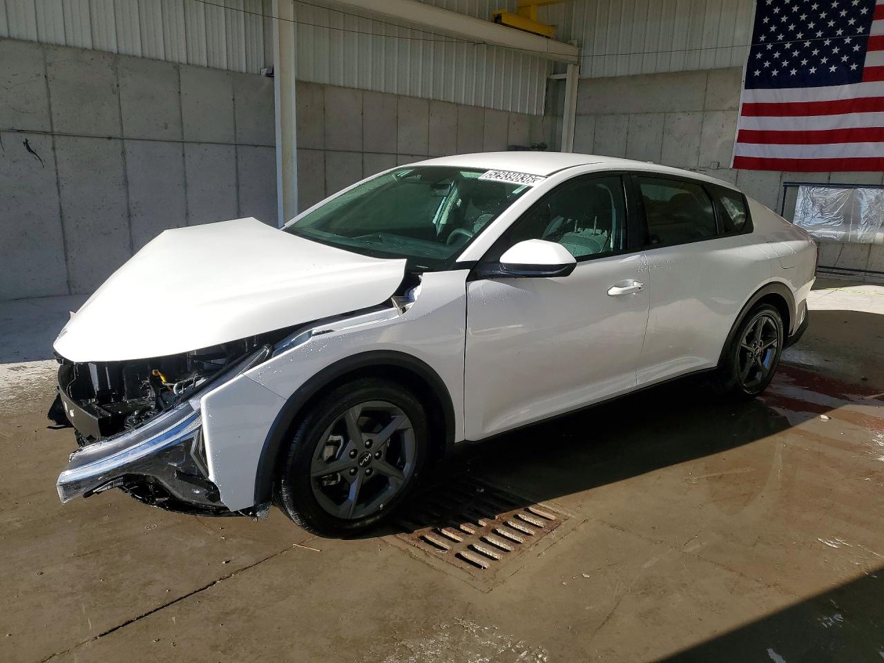Salvage Kia K4 Lxs Image