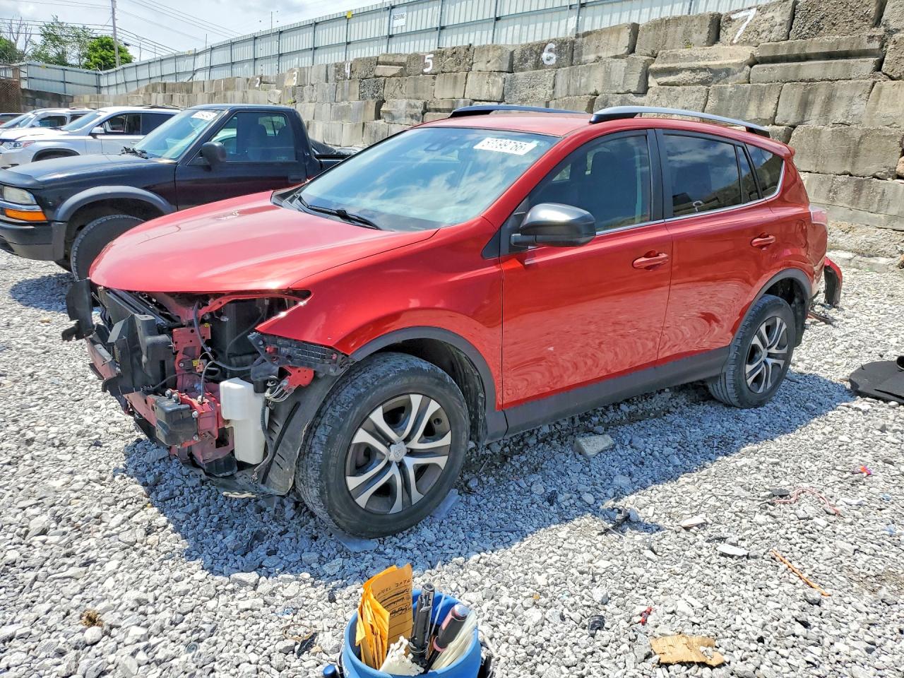 Salvage Toyota RAV4 Image