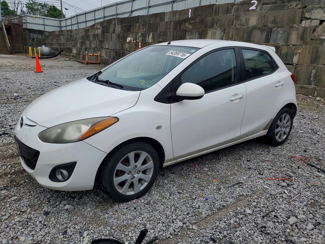 Salvage Mazda 2 Image