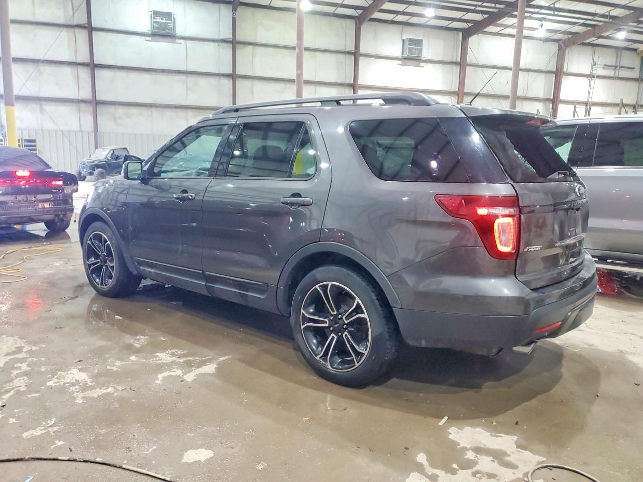 Ford Explorer Sport