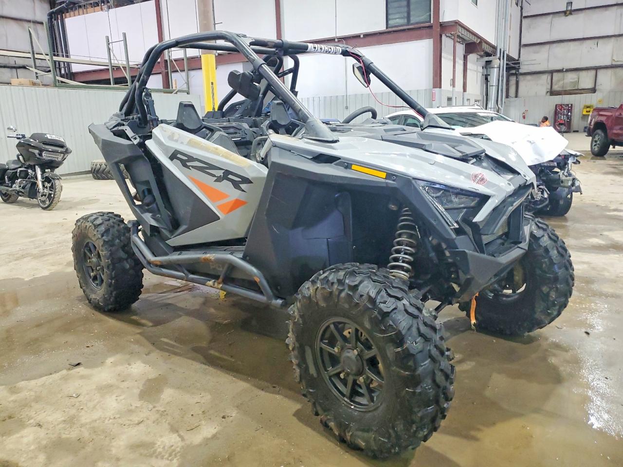 Salvage Polaris RZR Image