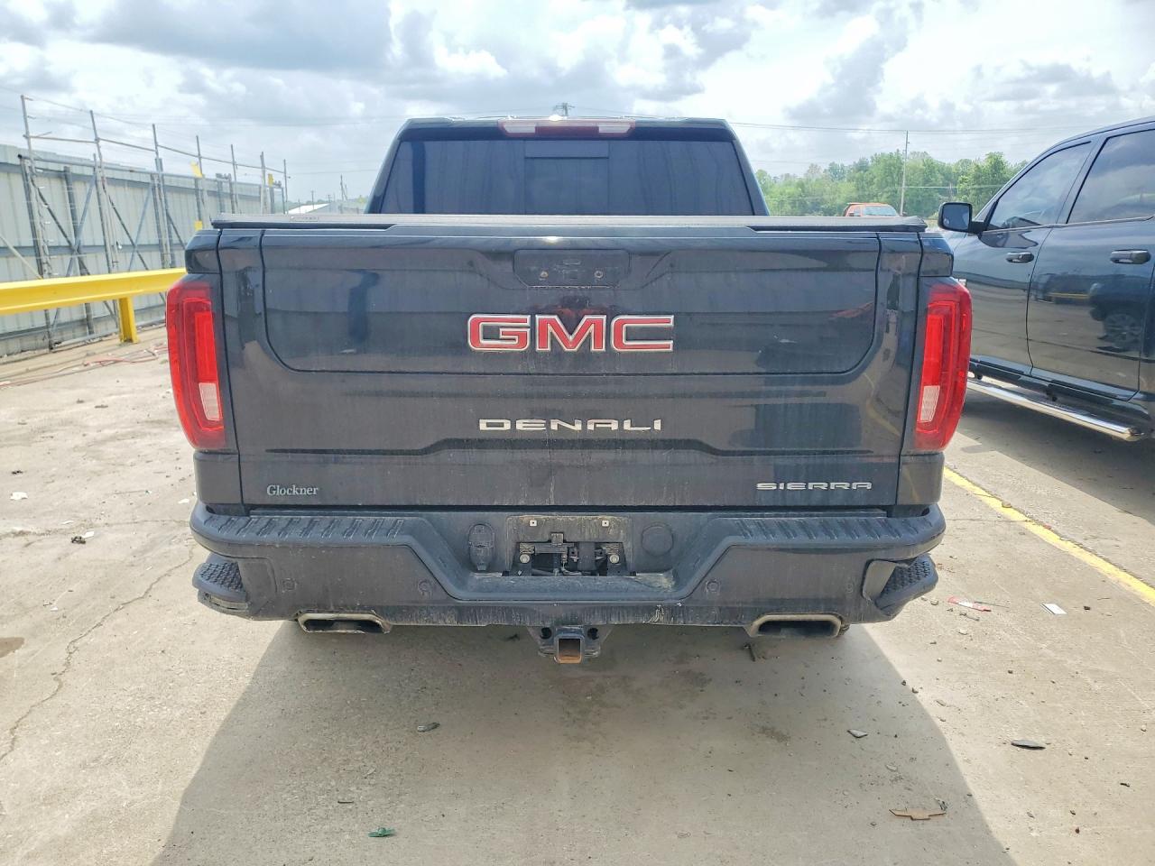 GMC Sierra K1500 Denali