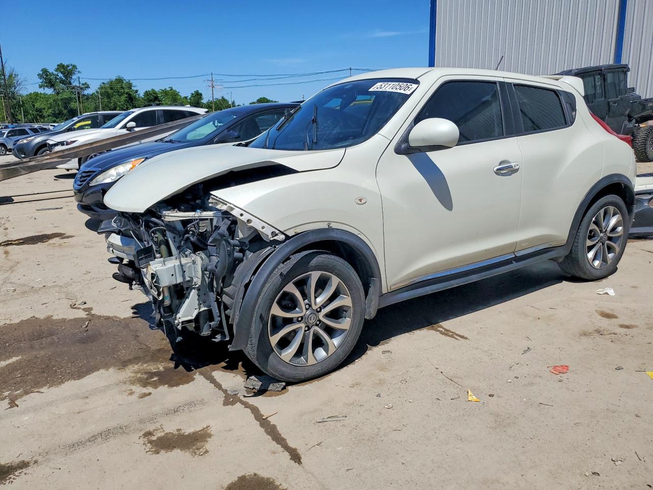 Salvage Nissan JUKE Image