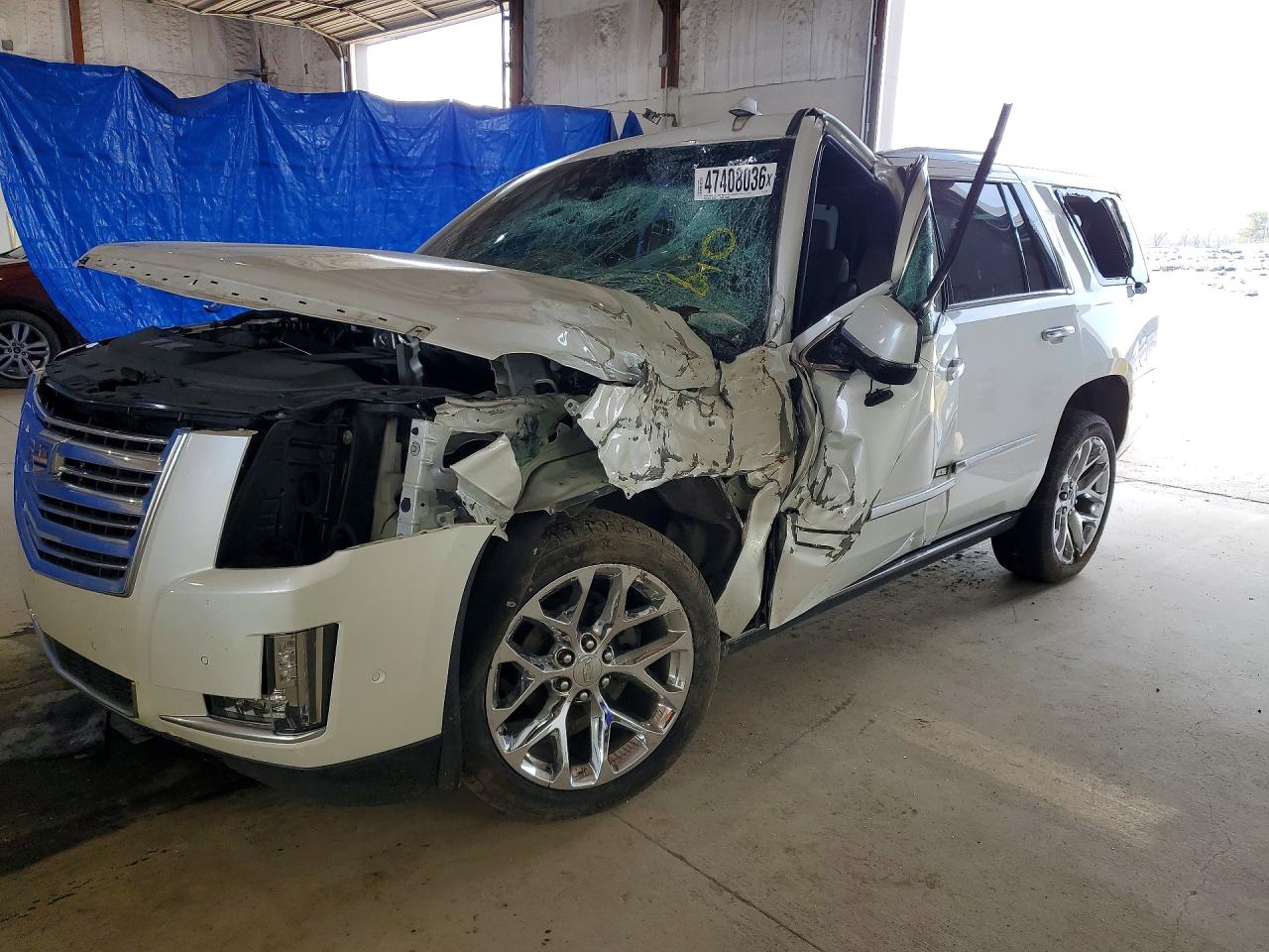 Salvage Cadillac Escalade Image
