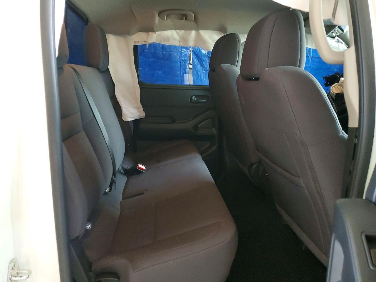 Nissan Frontier S