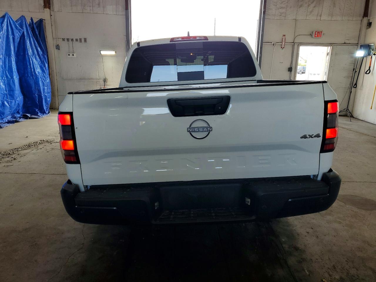Nissan Frontier S