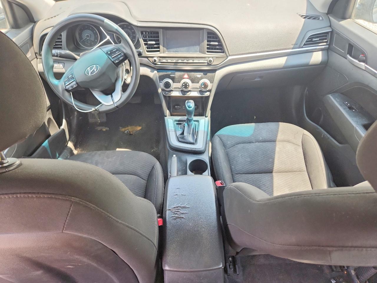 Hyundai ELANTRA Sel