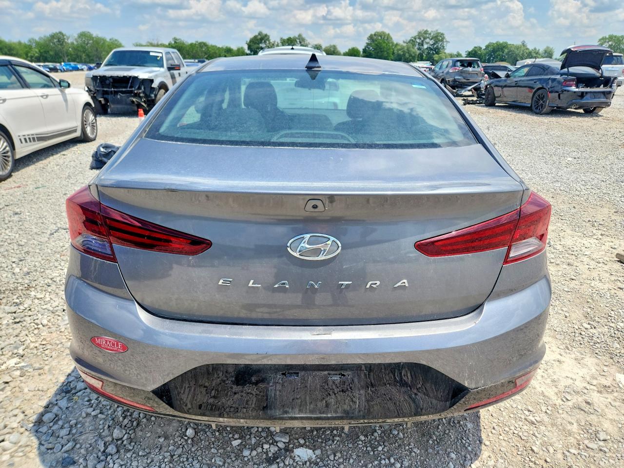 Hyundai ELANTRA Sel