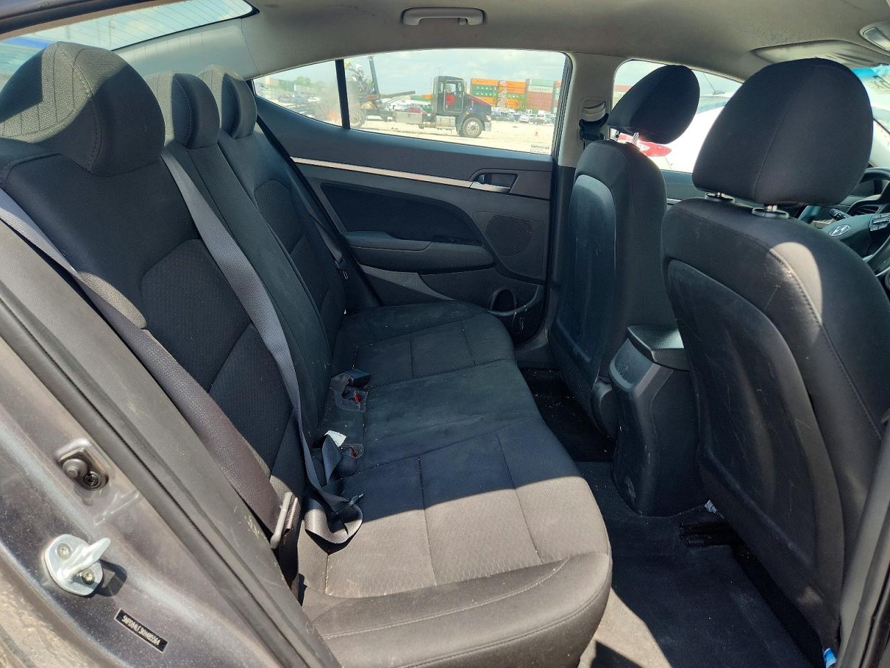 Hyundai ELANTRA Sel