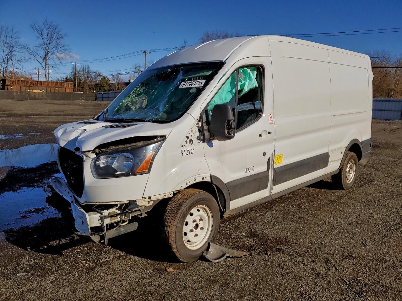 Salvage Ford Transit Image