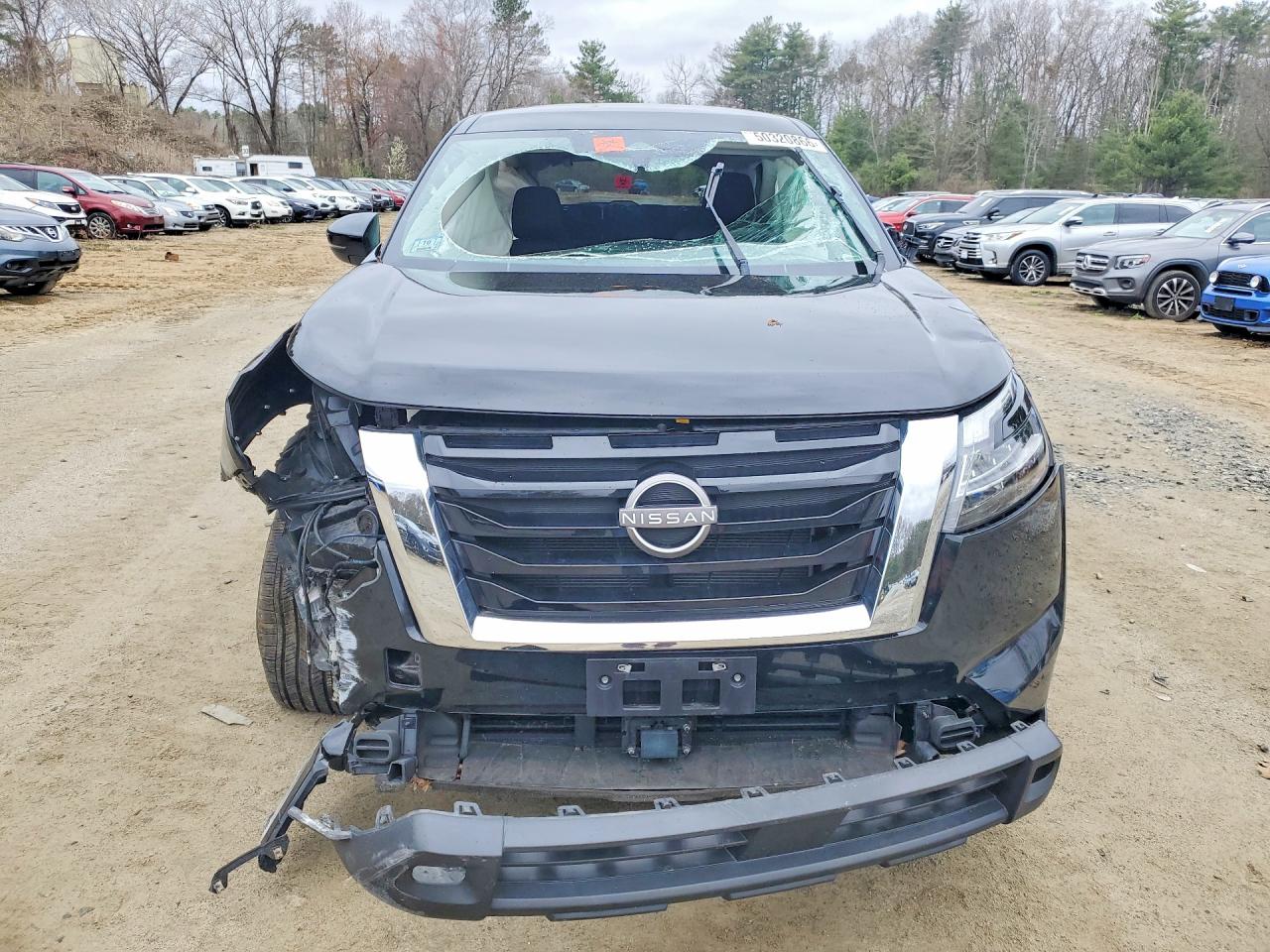 Nissan Pathfinder S