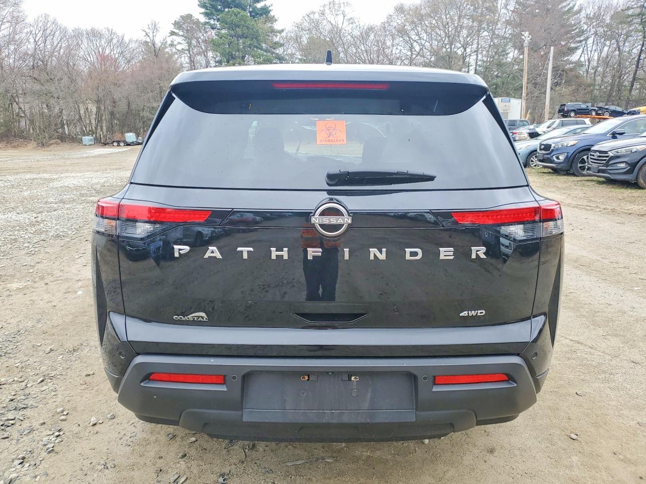 Nissan Pathfinder S