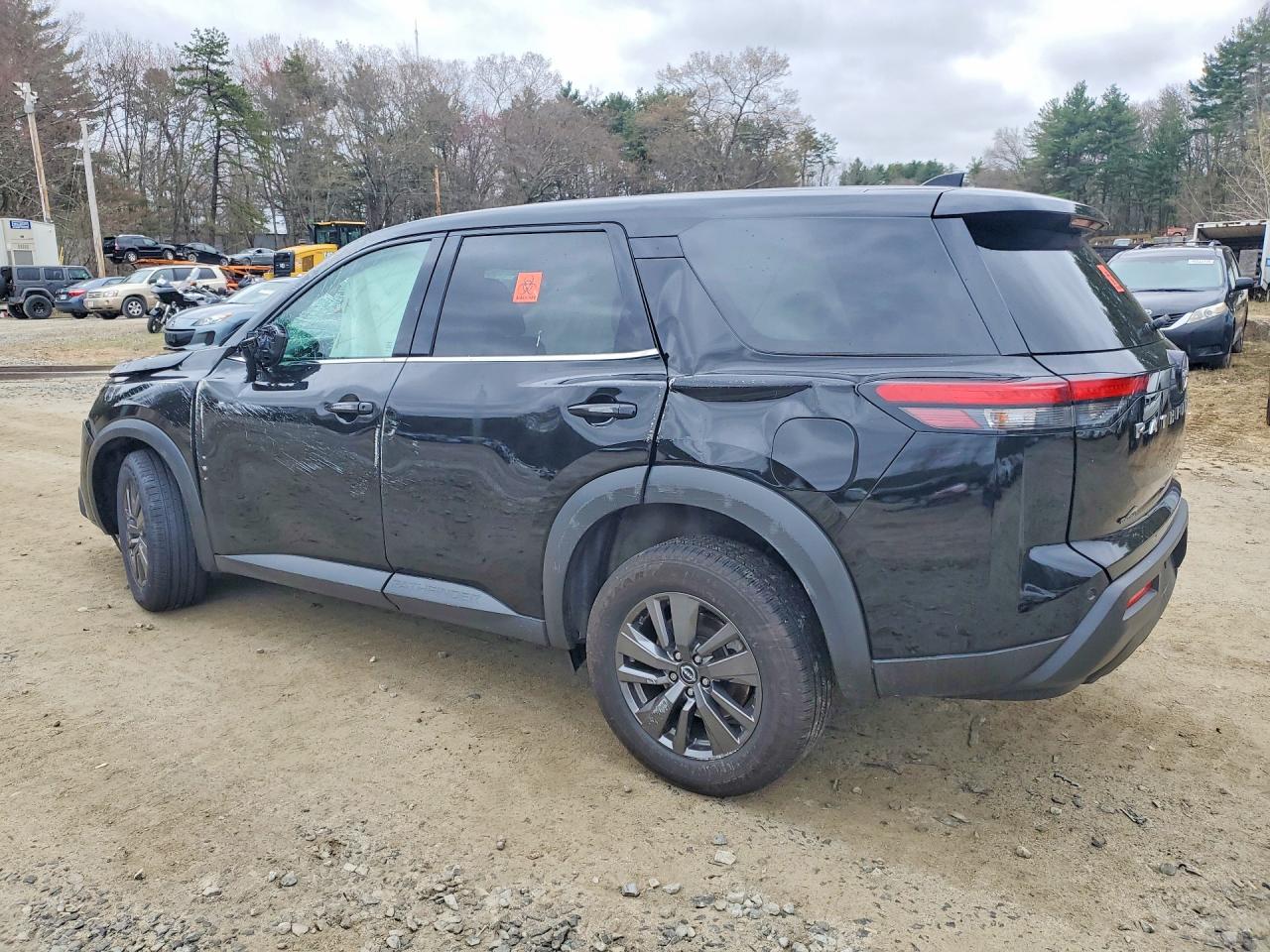 Nissan Pathfinder S
