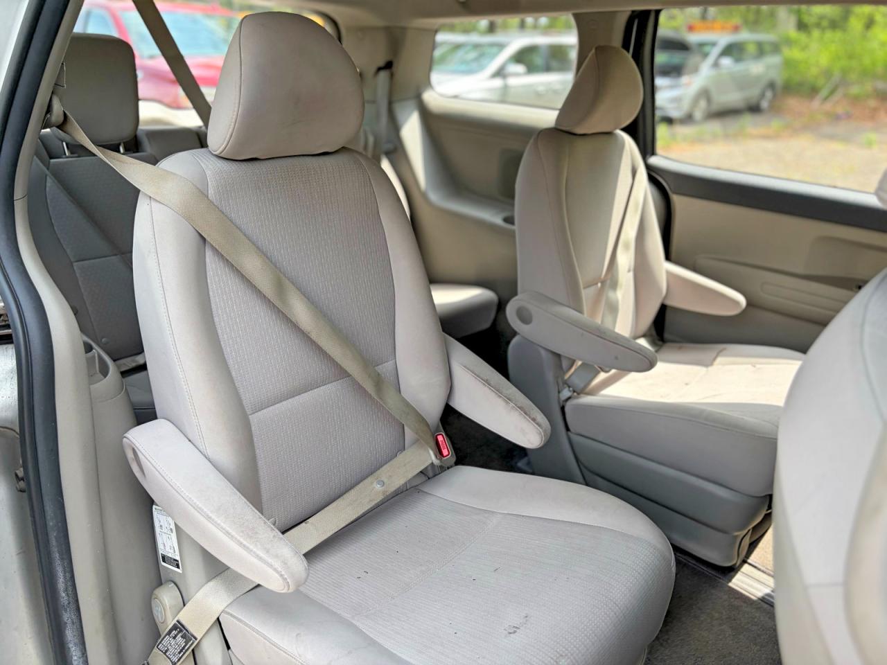 Kia Sedona L