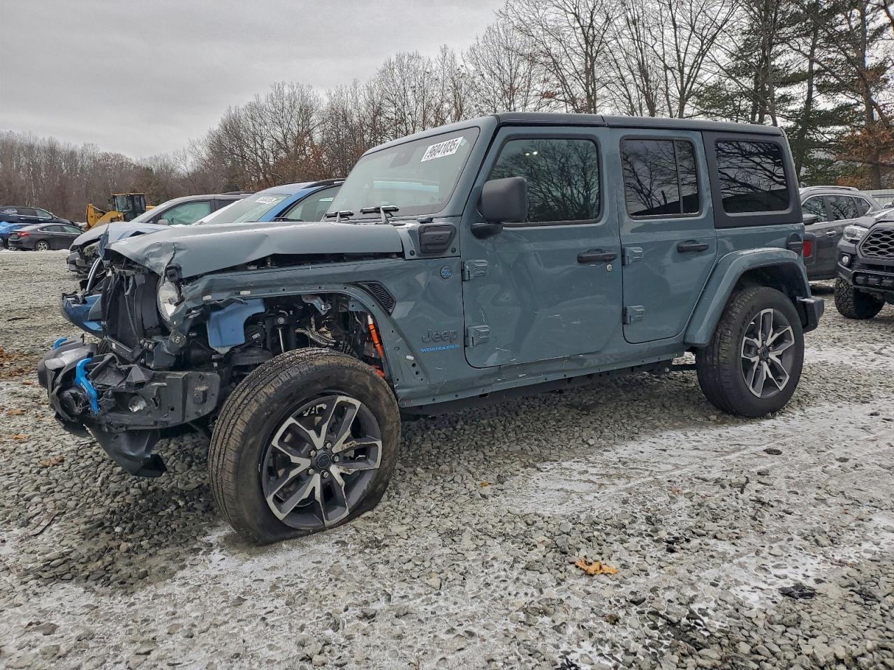 Salvage Jeep Wrangler Image