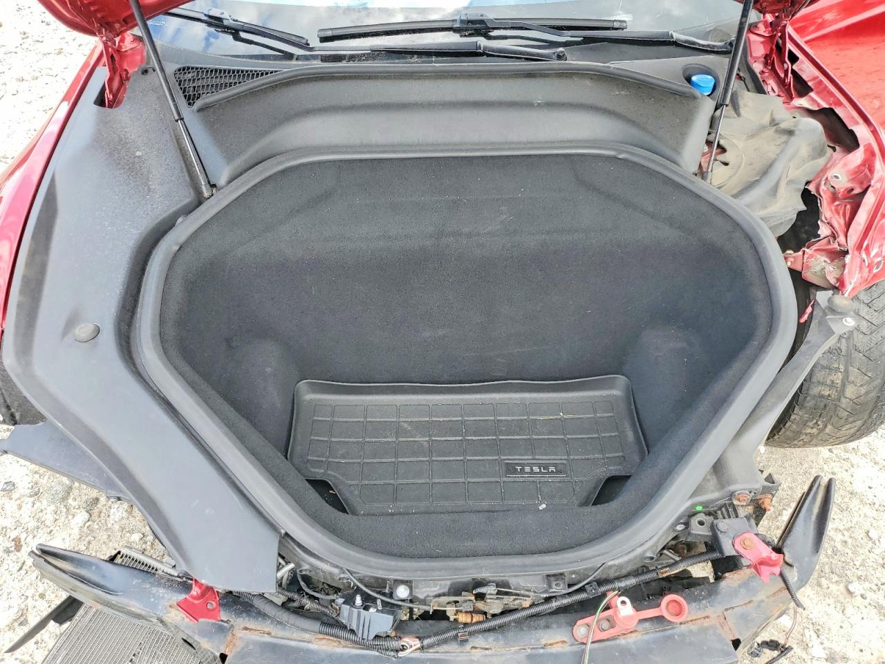 Tesla Model S 85d