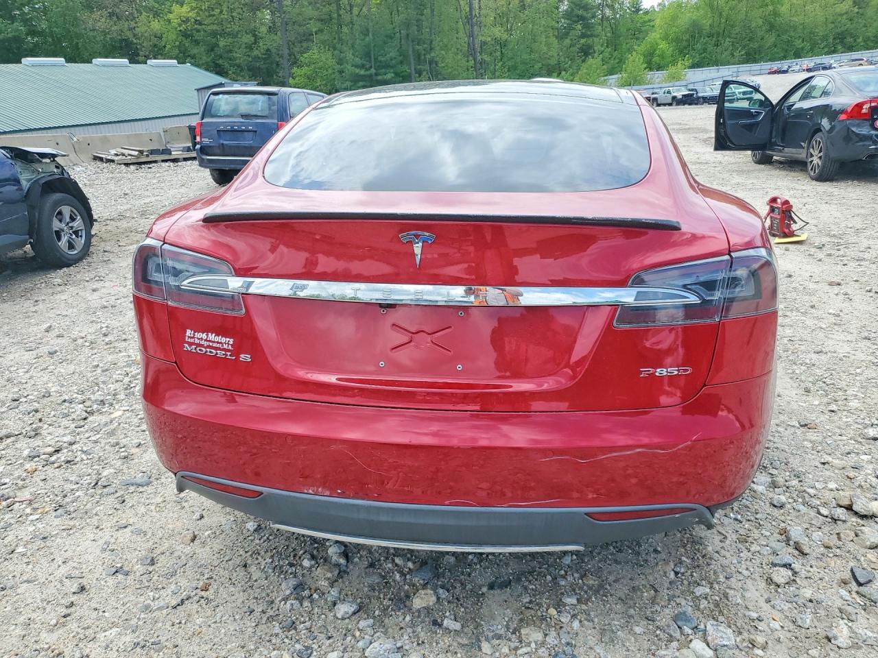 Tesla Model S 85d