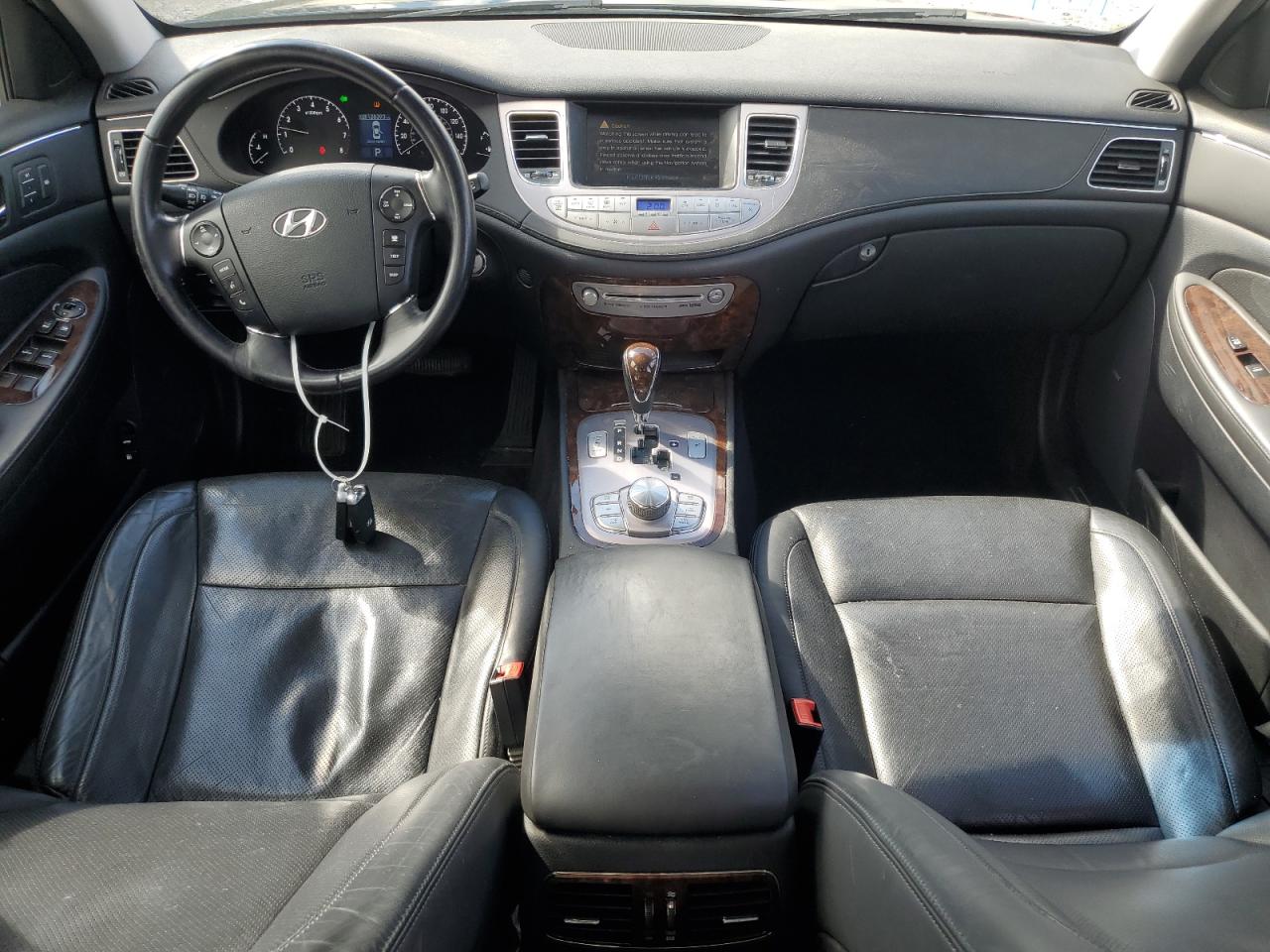Hyundai Genesis 3.8l