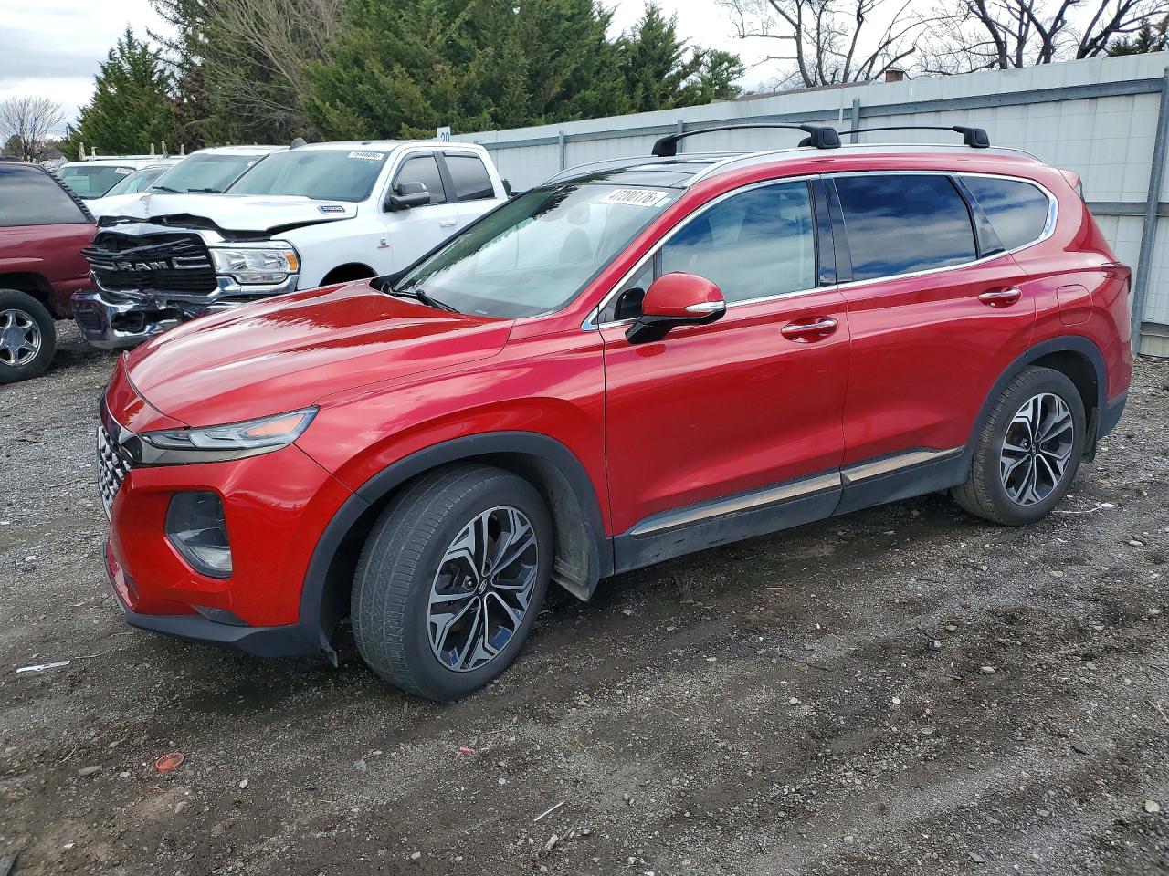 Salvage Hyundai SANTA FE Image