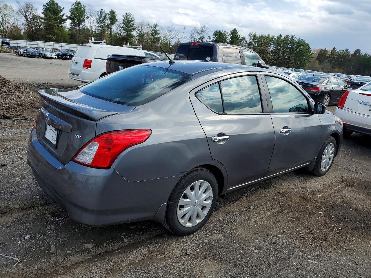 Nissan Versa 1.6 Sv
